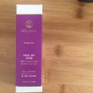 Hylunia Facial Day Lotion new in box